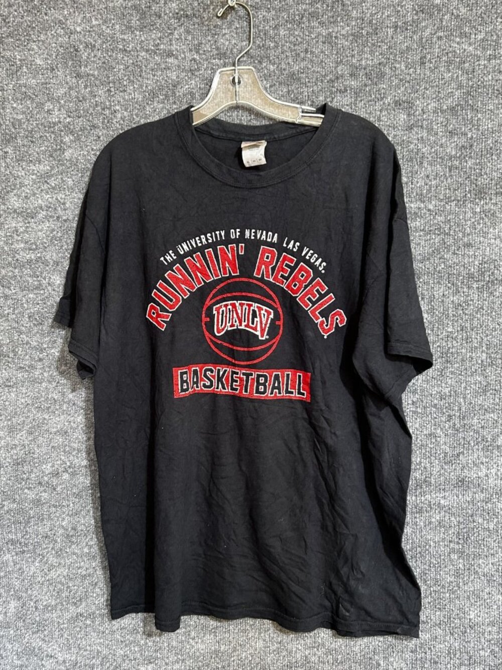 UNLV Runnin' Rebels Shirt Mens XL Black NCAA Basketball Gildan Graphic Tee